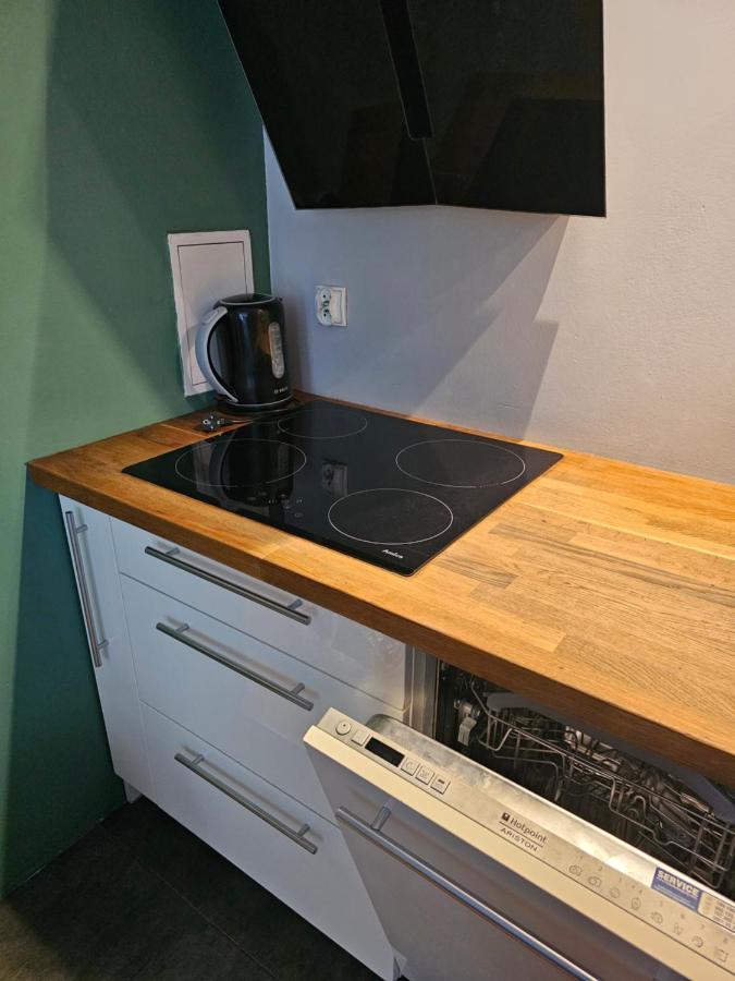 Apartament Rodzinny - Calodobowe Zakwaterowanie, Bezplatny Parking Thorn Exterior foto