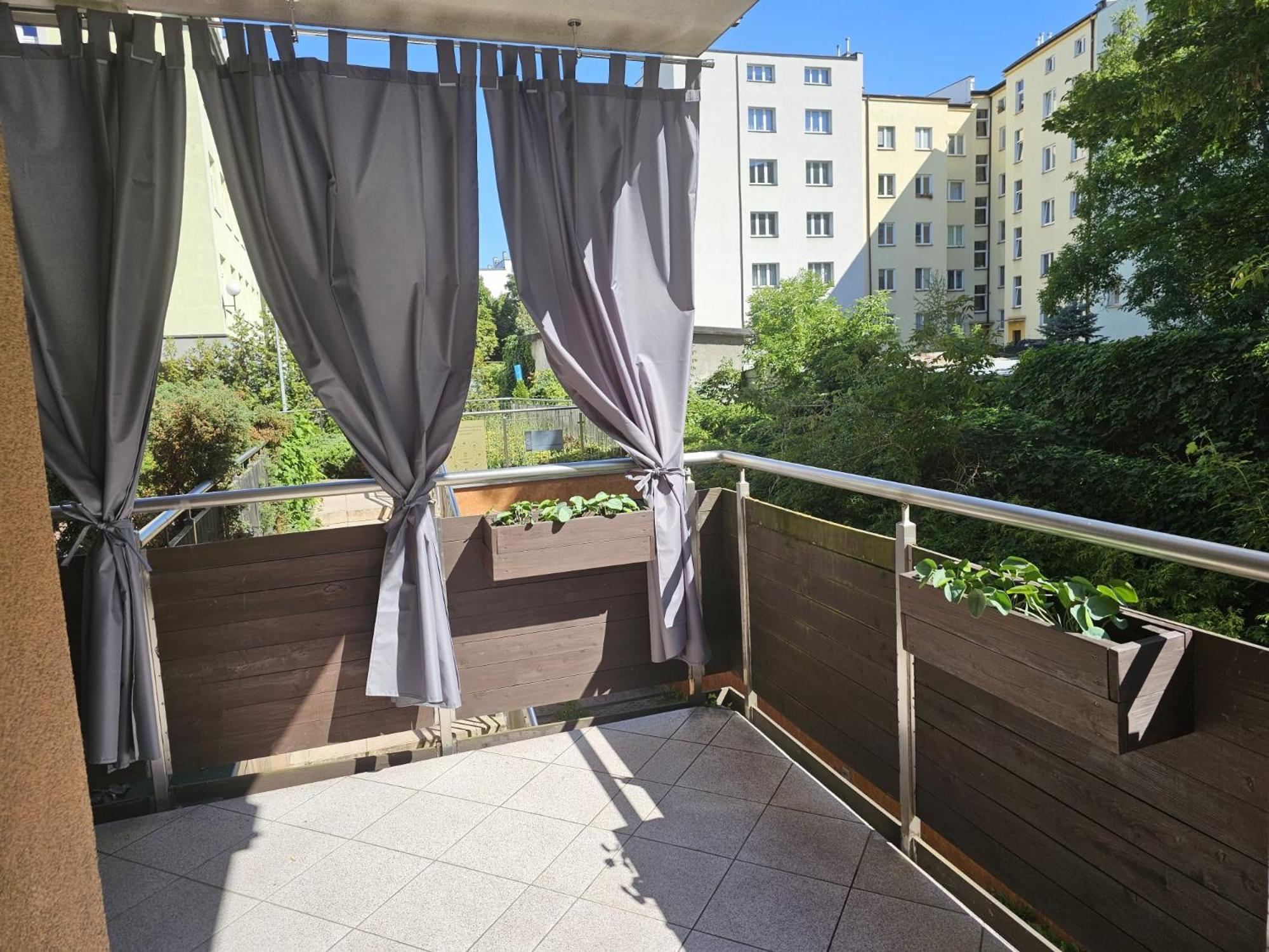 Apartament Rodzinny - Calodobowe Zakwaterowanie, Bezplatny Parking Thorn Exterior foto